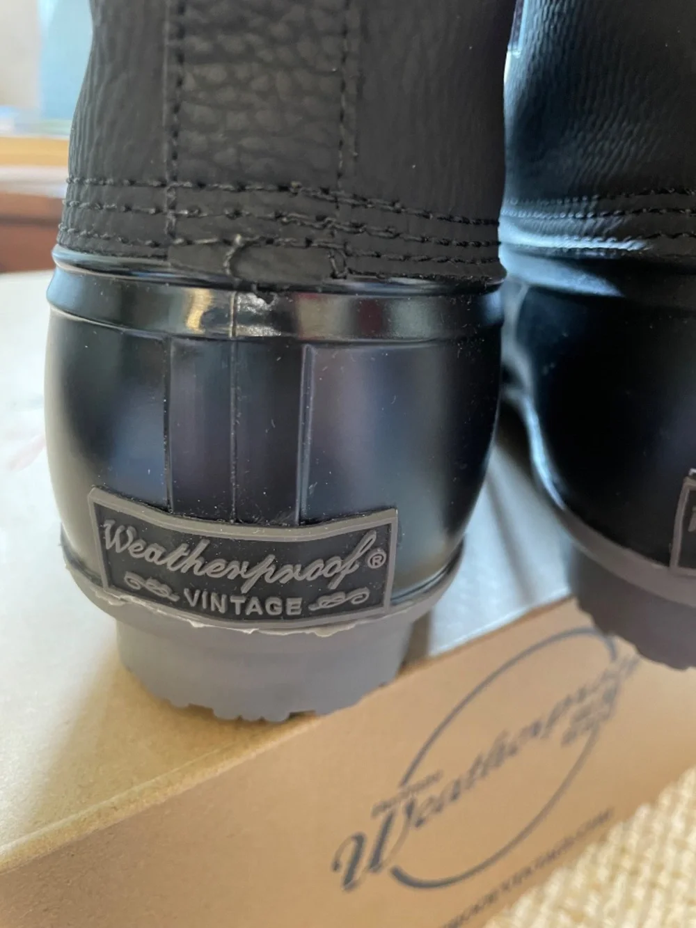Men’s Weatherproof Vintage Duck Boots Black sz. 8